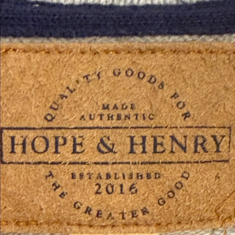 Hope & Henry Boys' Cardigan Sweater size medium - Picture 3 of 16